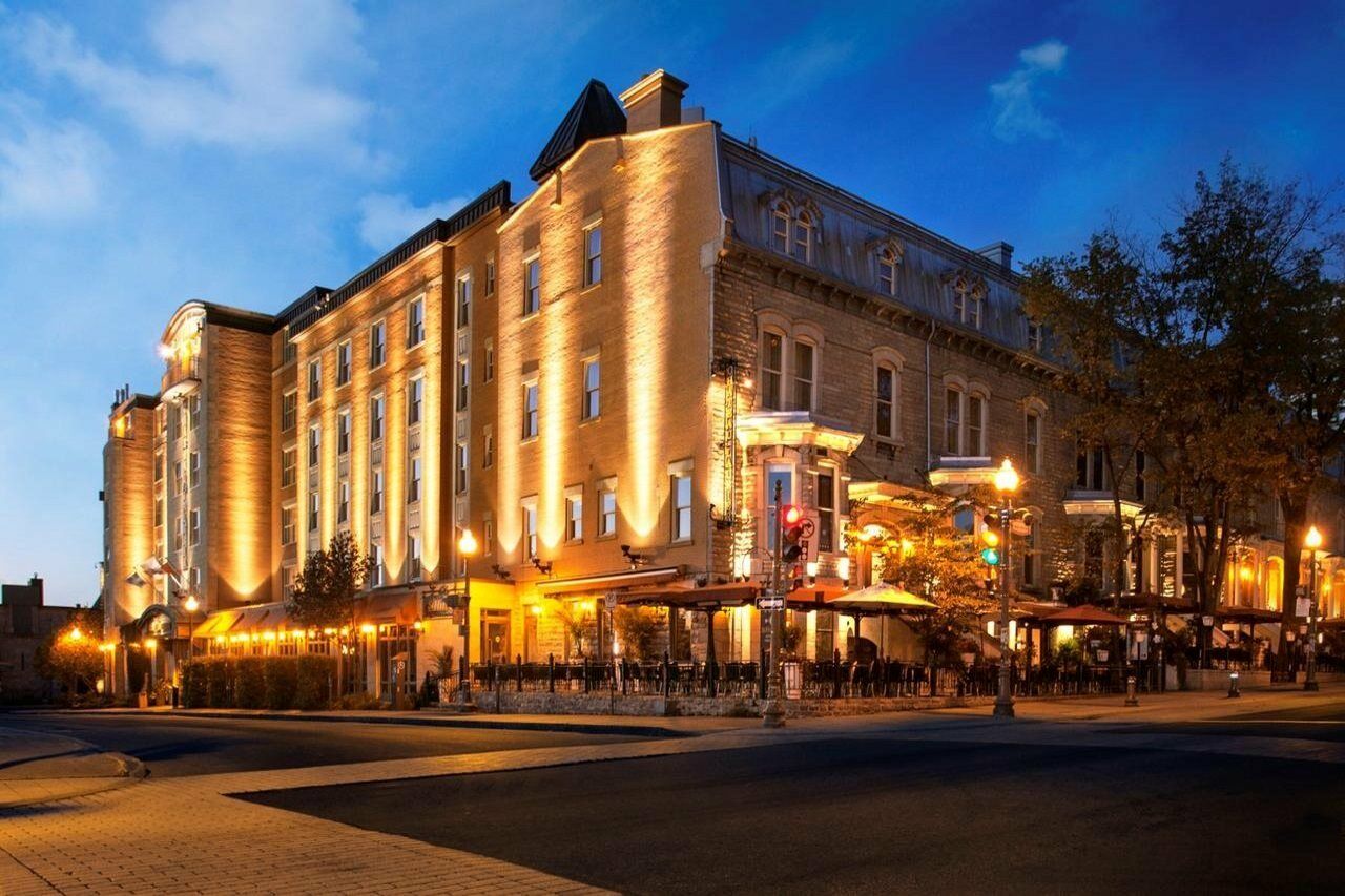 Hotel Chateau Laurier Quebec Exterior photo